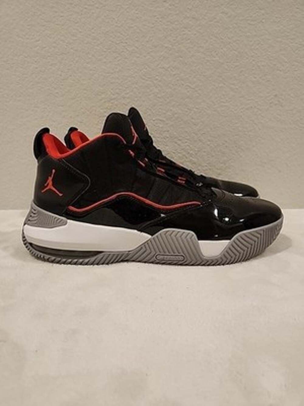 Jordan Stay Loyal "Bred" Mens 13 Basketball Sneakers Black Red High Tops
